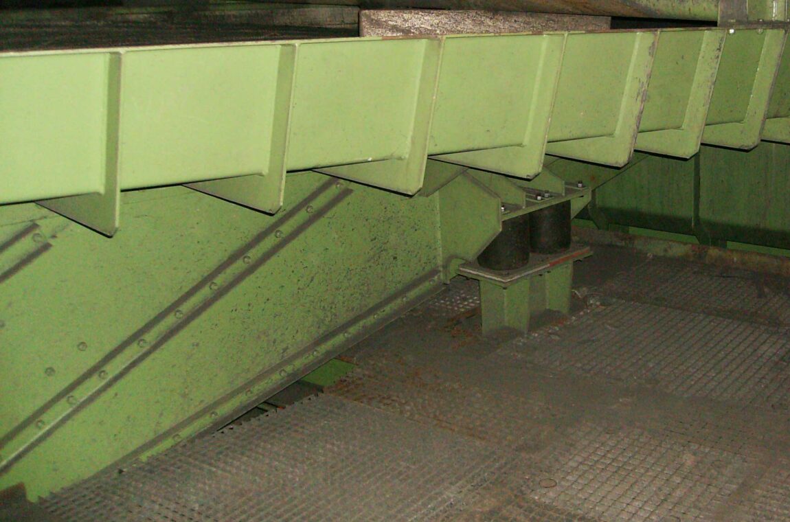 SIEBTECHNIK conveyor trough FG 12-5_33_60-5_in use on site