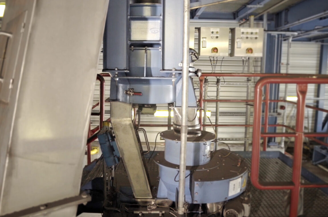 Turnstile divider TYPE DKT - Installation situation in a coal-fired power station