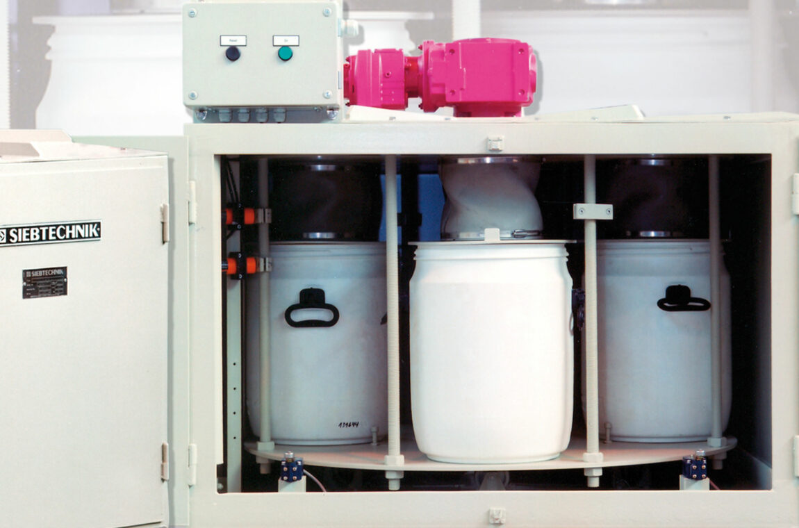 Sample collector, you can see the individual sample collection containers (in this case drums) in the storage station