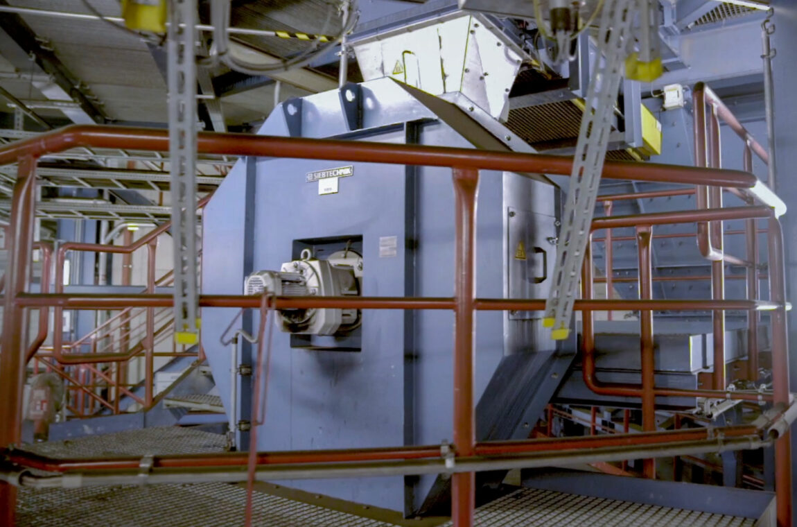 Rotary divider in the coal-fired power plant