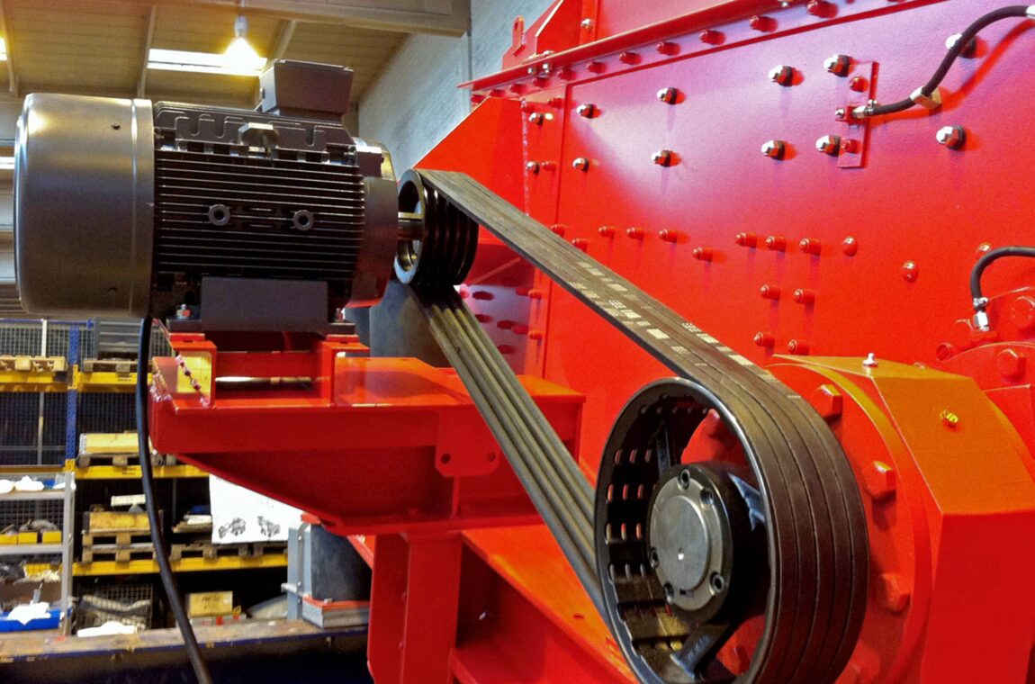 VS 14-44-I G eccentric vibratory screening machine Factory test run
