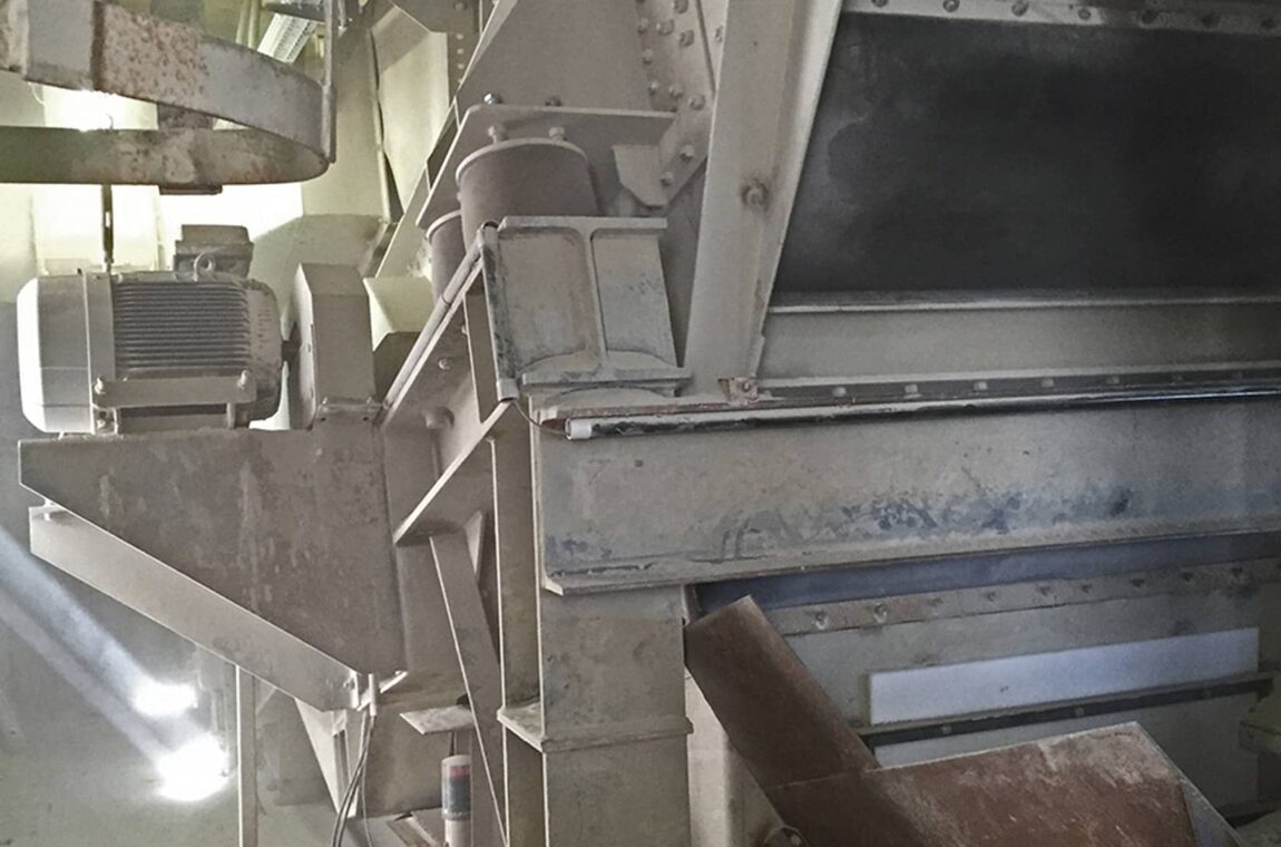 VS 14-50 II G KR eccentric vibratory screening machine on site
